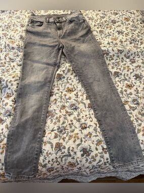 DL1961 Gray Slim Fit Jeans Size 27 never worn